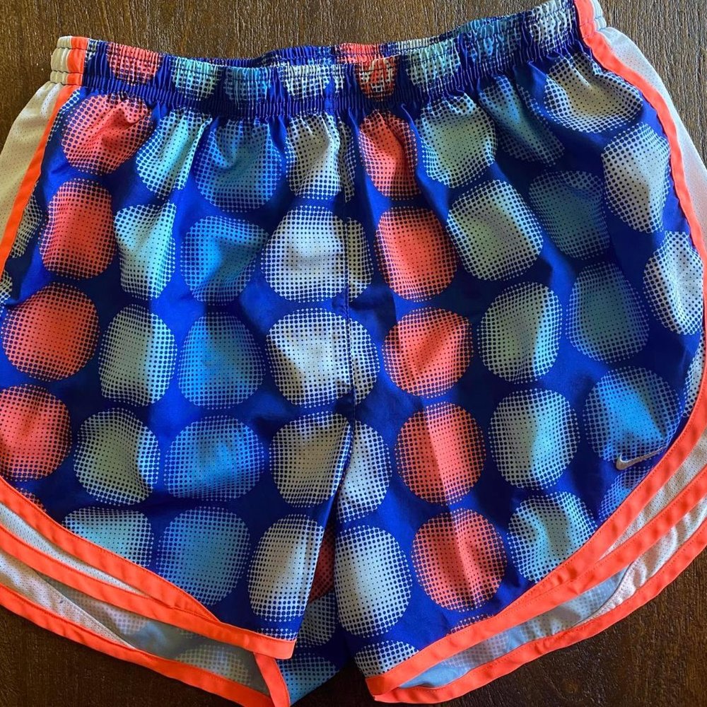 Womens Nike Athletic Shorts with liner Size Medium